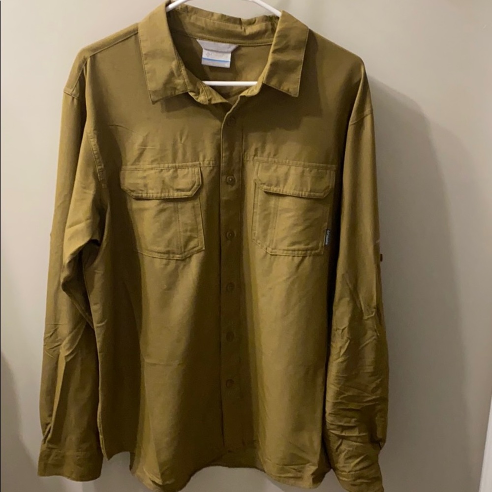 Columbia fishing shirt